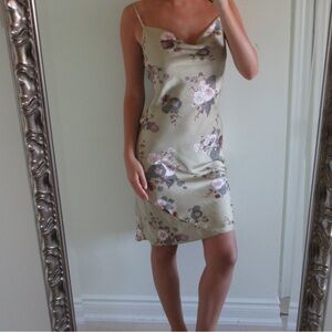 Wilfred Satin Floral Slip Dress – XS – Green/Pink 💌